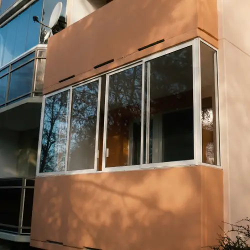 VUETO - Rámový posuvný systém zasklenia balkónov